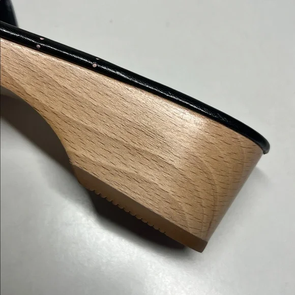 Chanel Patent Leather Wood Mule Wedges Slip On’s Logo Buckle Women's 7.5 B - Picture 14 of 16